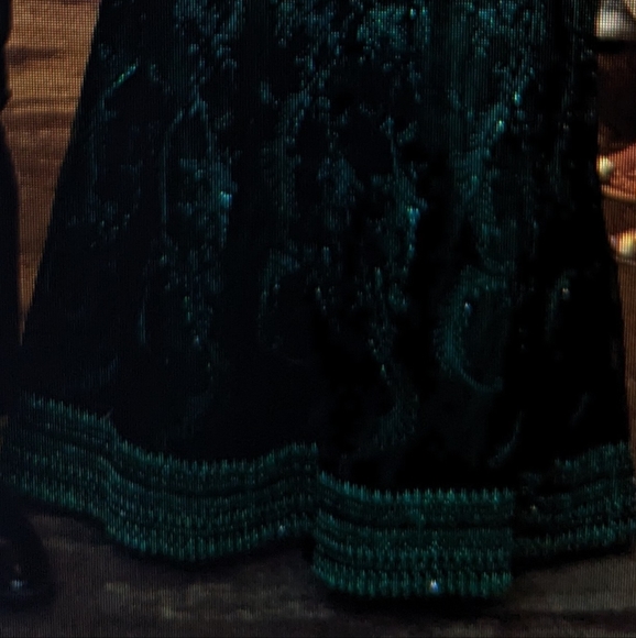 Mother of the bride giwn - Picture 3 of 3